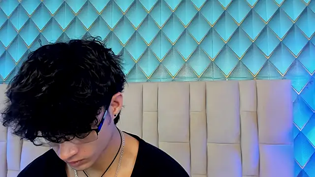Sofia-Ethan online show from 07/06/26, 05:37