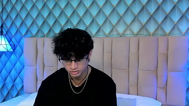 Sofia-Ethan online show from 07/11/26, 01:55