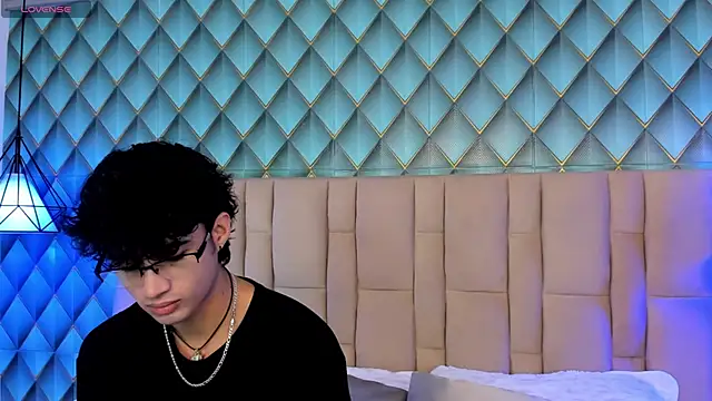 Sofia-Ethan online show from 06/20/26, 01:38