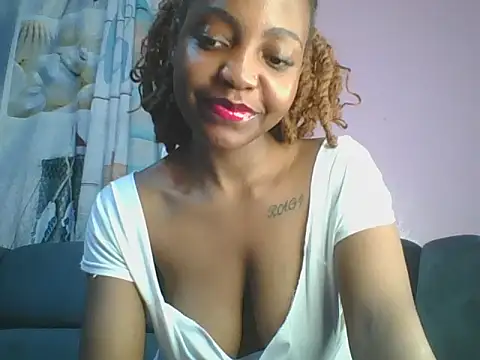 Snapshot of Africana_sexy chatting on 06/25/26, 08:03 Africana sexy online show from 06/25/26, 08:03