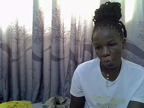 Snapshot of Sweet_elisa001 chatting on 06/25/26, 08:19 Sweet elisa001 online show from 06/25/26, 08:19