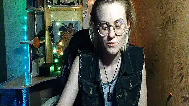   Freya    online show from 05/19/26, 09:33