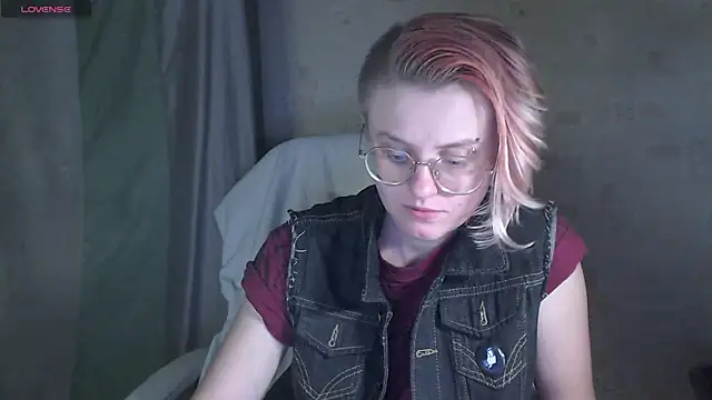 Snapshot of __Freya___ chatting on 07/17/26, 01:08 Freya online show from 07/17/26, 01:08