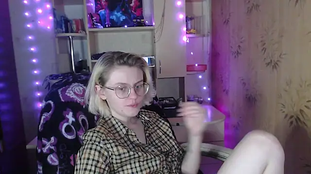   Freya    online show from 05/25/26, 10:03