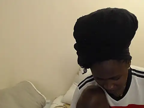 hyacinth b online show from 06/07/26, 06:40