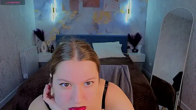 Shakira Lux online show from 05/29/26, 09:04