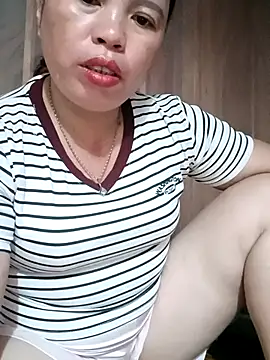 -Yeyi- online show from 07/08/26, 10:32