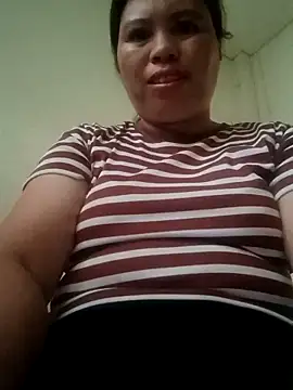 -Yeyi- online show from 06/02/26, 11:21