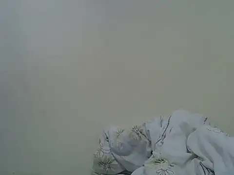 Snapshot of sexy_candi chatting on 06/04/26, 09:58 sexy candi online show from 06/04/26, 09:58