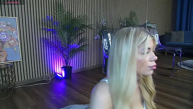 MiriamBllue online show from 05/25/26, 05:29