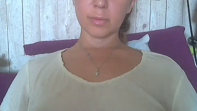 Bella--White online show from 06/12/26, 05:49
