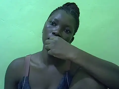 Snapshot of Sweet-Lynn chatting on 06/08/26, 05:08 Sweet-Lynn online show from 06/08/26, 05:08