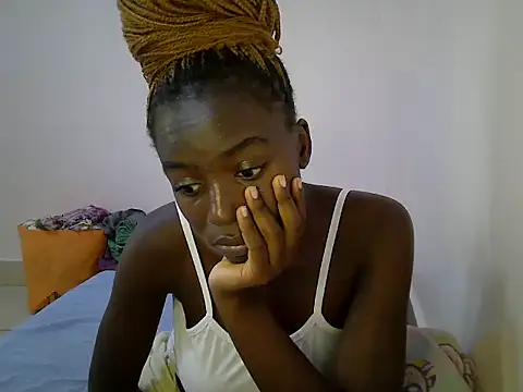 Snapshot of BUNNY_BLISS1 chatting on 05/20/26, 01:30 BUNNY BLISS1 online show from 05/20/26, 01:30