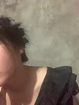 hinami-lo online show from 05/18/26, 08:41