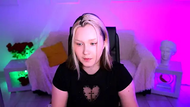 ViolettWoods online show from 07/04/26, 08:10