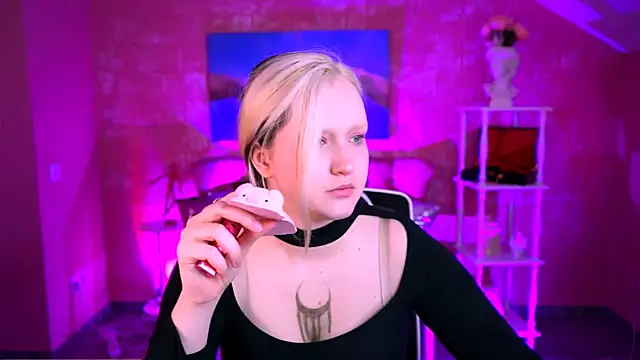 ViolettWoods online show from 06/11/26, 06:32