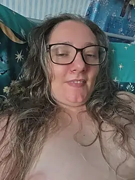 Snapshot of Izzylove47 chatting on 06/26/26, 11:16 Izzylove47 online show from 06/26/26, 11:16