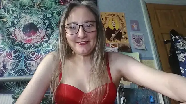 Snapshot of Izzylove47 chatting on 06/01/26, 11:21 Izzylove47 online show from 06/01/26, 11:21