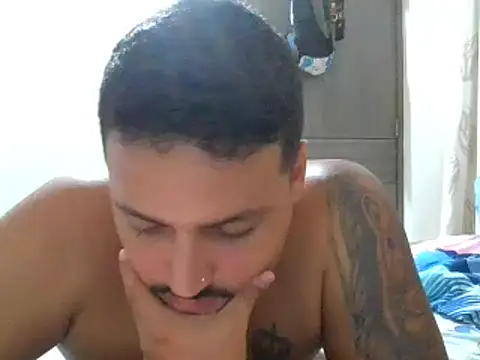 Snapshot of Dominicksa_ chatting on 05/19/26, 01:56 Dominicksa online show from 05/19/26, 01:56