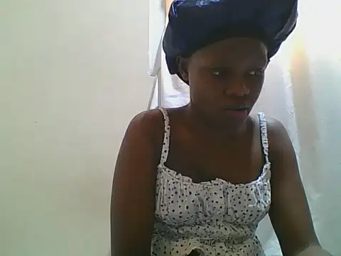 Snapshot of Sweetgal2025 chatting on 06/23/26, 06:55 Sweetgal2025 online show from 06/23/26, 06:55