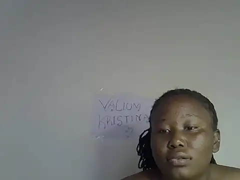 Snapshot of Curvy_nelly1 chatting on 06/29/26, 01:22 Curvy nelly1 online show from 06/29/26, 01:22