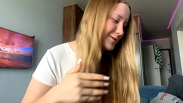 Lisi Kiss  online show from 05/27/26, 10:11