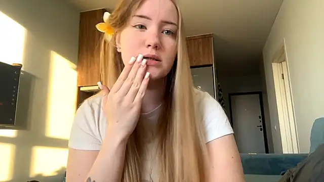 Lisi Kiss  online show from 05/23/26, 05:23