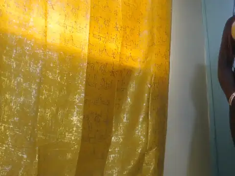 Snapshot of Sexxy-skinny chatting on 07/21/26, 11:00 Sexxy-skinny online show from 07/21/26, 11:00