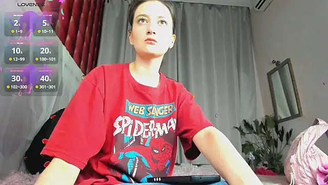 Snapshot of SummerLilaa chatting on 06/10/26, 04:57 SummerLilaa online show from 06/10/26, 04:57
