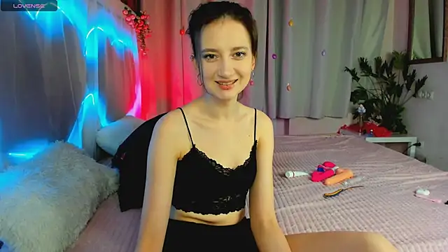 Snapshot of SummerLilaa chatting on 06/07/26, 01:38 SummerLilaa online show from 06/07/26, 01:38