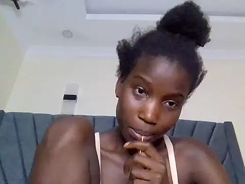 Snapshot of slimy_gal12 chatting on 05/18/26, 04:29 slimy gal12 online show from 05/18/26, 04:29