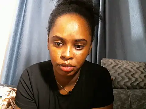 Snapshot of pretty_zii chatting on 07/08/26, 08:31 pretty zii online show from 07/08/26, 08:31