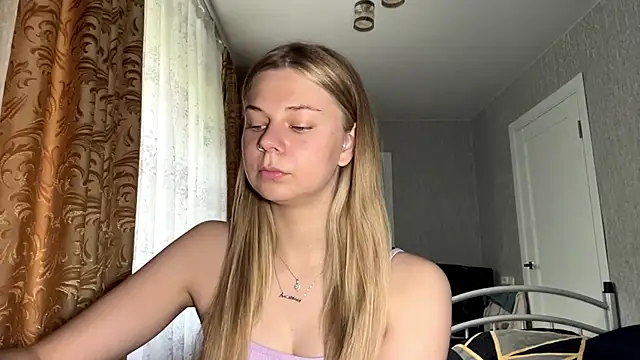 HoneysPiee online show from 06/06/26, 10:09