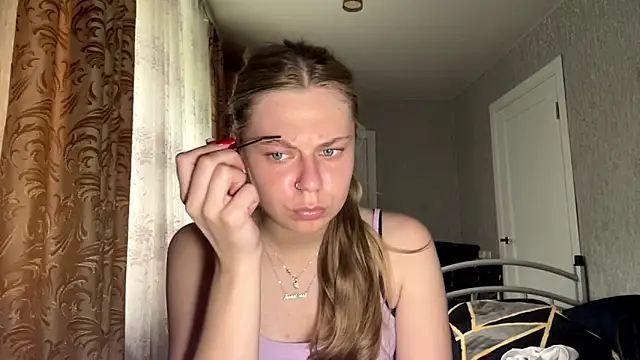 HoneysPiee online show from 06/14/26, 10:27