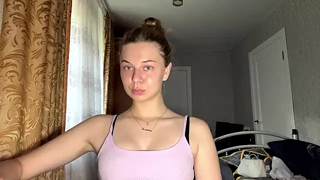 HoneysPiee online show from 07/05/26, 09:16