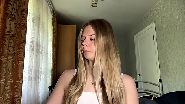HoneysPiee online show from 06/03/26, 11:00