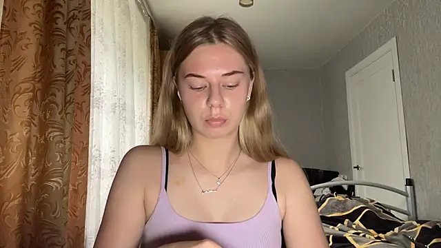 HoneysPiee online show from 06/25/26, 09:47
