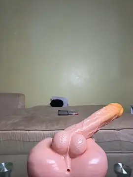 Snapshot of Anal_queenD chatting on 06/17/26, 11:31 Anal queenD online show from 06/17/26, 11:31
