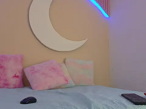 SamanthaLaurent online show from 06/11/26, 12:32