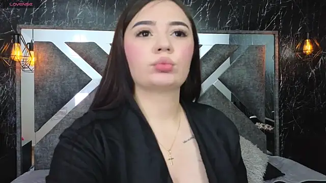 ValeriaCarter online show from 05/19/26, 07:21