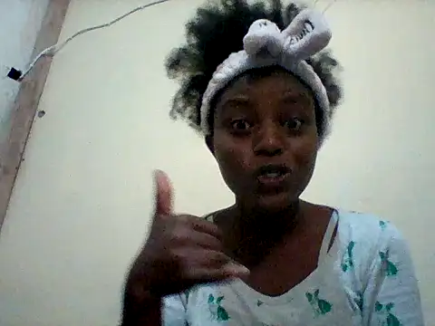 Snapshot of liligal chatting on 06/04/26, 04:39 liligal online show from 06/04/26, 04:39
