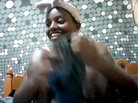Snapshot of liligal chatting on 07/10/26, 03:39 liligal online show from 07/10/26, 03:39