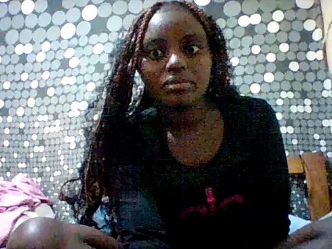 Snapshot of liligal chatting on 06/10/26, 04:35 liligal online show from 06/10/26, 04:35