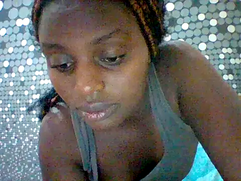 Snapshot of liligal chatting on 06/18/26, 08:02 liligal online show from 06/18/26, 08:02
