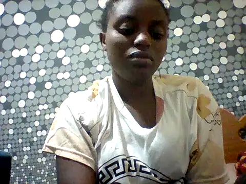 Snapshot of liligal chatting on 07/12/26, 03:18 liligal online show from 07/12/26, 03:18