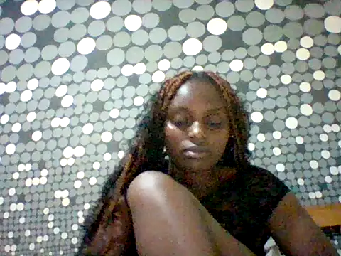 Snapshot of liligal chatting on 06/13/26, 07:34 liligal online show from 06/13/26, 07:34