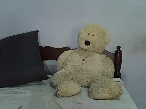 Snapshot of Bianca0011 chatting on 05/31/26, 03:45 Bianca0011 online show from 05/31/26, 03:45
