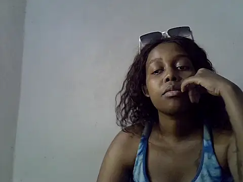 Bianca0011 online show from 05/23/26, 04:28