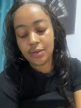 petite lexiiivv online show from 07/14/26, 11:16
