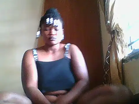 Snapshot of Beauty0001 chatting on 07/23/26, 12:57 Beauty0001 online show from 07/23/26, 12:57
